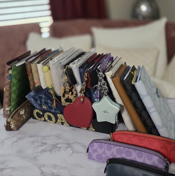 Coach Leopard Notebook w Tags - Picture 6 of 6